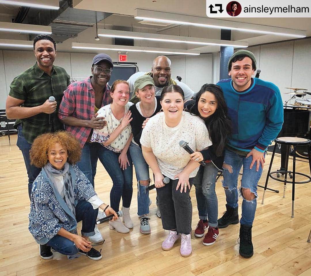 Good Morning Americaさんのインスタグラム写真 - (Good Morning AmericaInstagram)「#repost @ainsleymelham ・・・ I peed my pants walking into this rehearsal with these talented humans! Another incredible Bway experience and privilege to stand amongst them. Mind blown 🤯  Watch out for an epic  @disneyonbroadway 25year Celebration on @goodmorningamerica this Friday!  @frozenbroadway @thelionking @aladdin @disney #celebrate #25yearsofdisney」4月10日 5時35分 - goodmorningamerica
