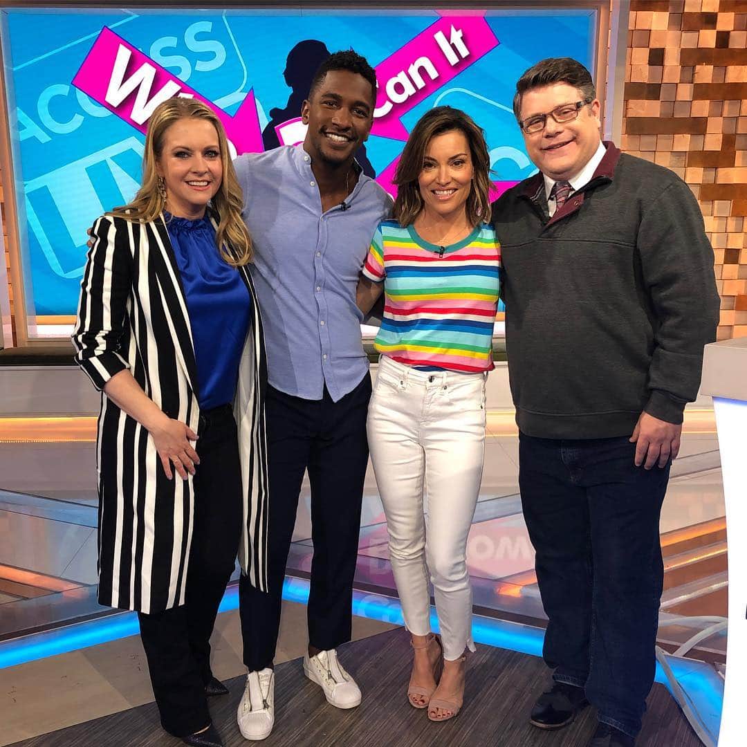 メリッサ・ジョーン・ハートさんのインスタグラム写真 - (メリッサ・ジョーン・ハートInstagram)「Did you guys catch me and @seanastin talking #NoGoodNick on #AccessHollywood today? It’s streaming. We explain our unique show AND play a game about child stars. Check it out. And then watch No Good Nick next week on @netflix WORLDWIDE.」4月10日 5時35分 - melissajoanhart