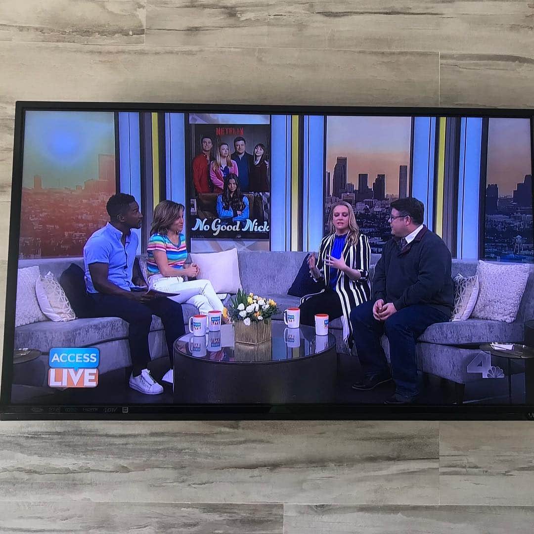 メリッサ・ジョーン・ハートさんのインスタグラム写真 - (メリッサ・ジョーン・ハートInstagram)「Did you guys catch me and @seanastin talking #NoGoodNick on #AccessHollywood today? It’s streaming. We explain our unique show AND play a game about child stars. Check it out. And then watch No Good Nick next week on @netflix WORLDWIDE.」4月10日 5時35分 - melissajoanhart