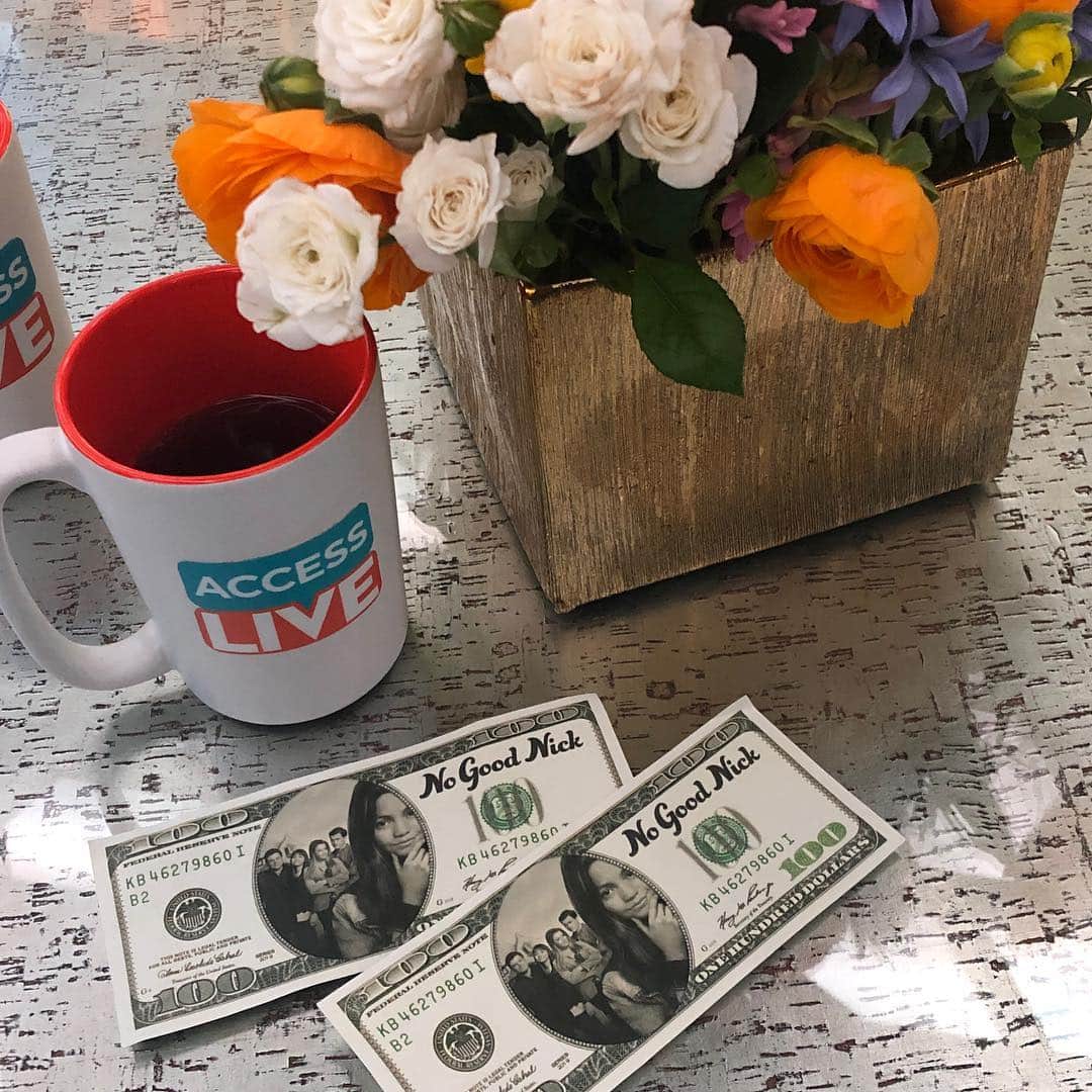 メリッサ・ジョーン・ハートさんのインスタグラム写真 - (メリッサ・ジョーン・ハートInstagram)「Did you guys catch me and @seanastin talking #NoGoodNick on #AccessHollywood today? It’s streaming. We explain our unique show AND play a game about child stars. Check it out. And then watch No Good Nick next week on @netflix WORLDWIDE.」4月10日 5時35分 - melissajoanhart