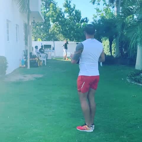 のインスタグラム：「🗣👁👃🏼👁」