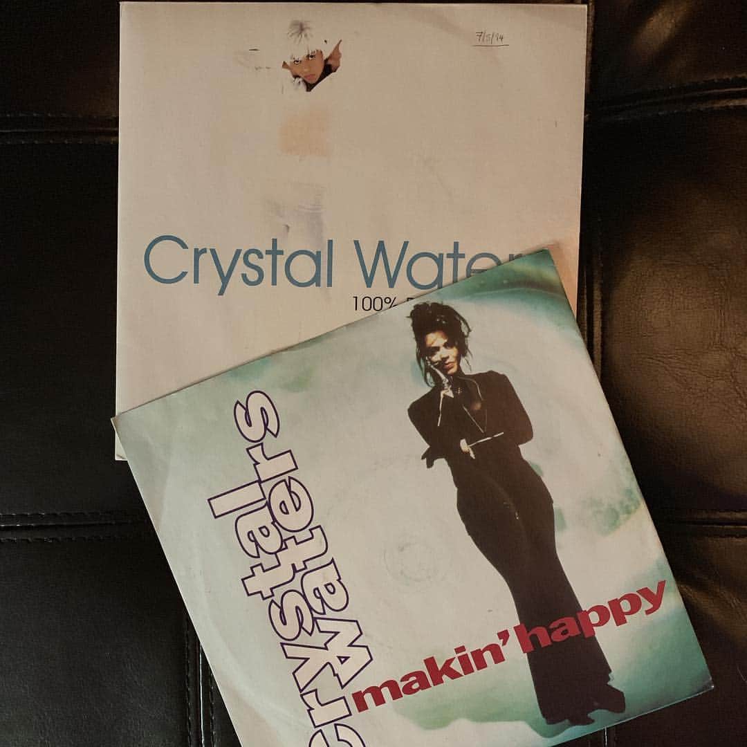カリズマさんのインスタグラム写真 - (カリズマInstagram)「Crystal Waters @crystalwaters “Makin Happy” / 100% Pure Love 7”s 😁」4月10日 5時54分 - karizma_kaytronik_official