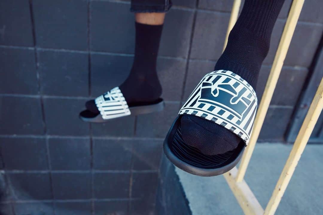 スープラさんのインスタグラム写真 - (スープラInstagram)「Kick back -- The #Lockup, available just in time for festival season.」4月10日 6時00分 - suprafootwear