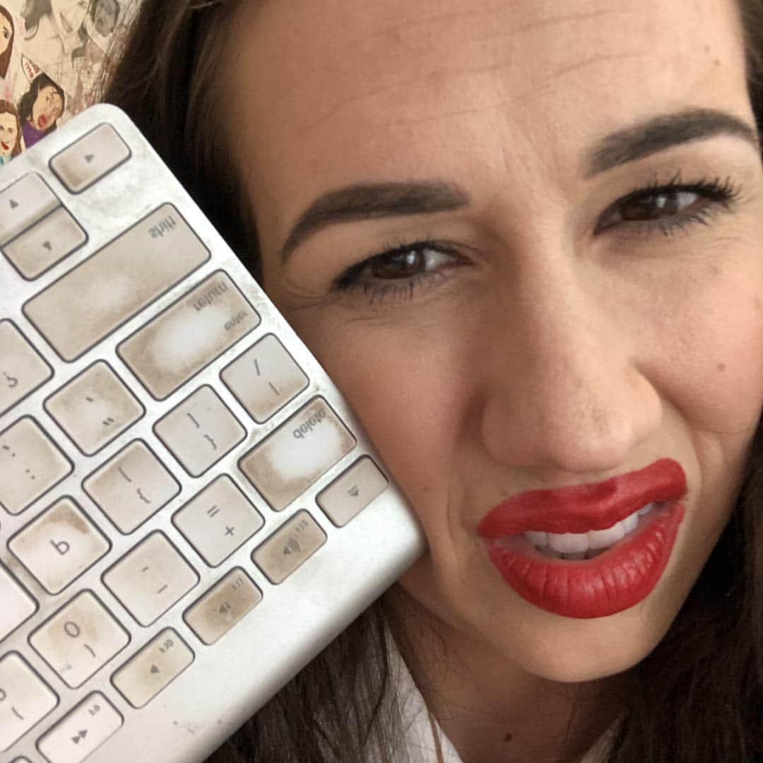 ミランダ・シングスさんのインスタグラム写真 - (ミランダ・シングスInstagram)「editing」4月10日 6時11分 - mirandasingsofficial