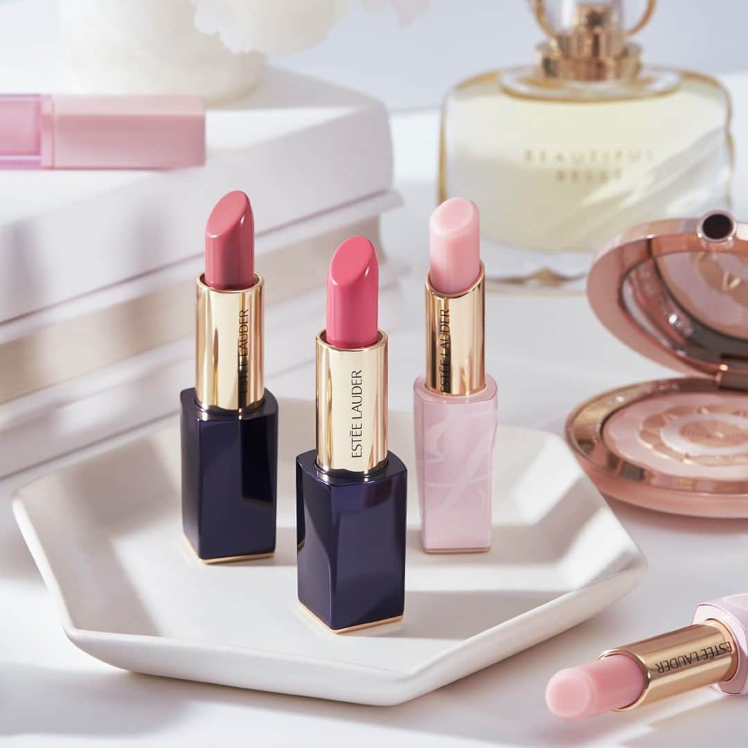 エスティローダーさんのインスタグラム写真 - (エスティローダーInstagram)「Pretty in pink 💋 Prep your pout with our #PureColorEnvy Color Replenish Lip Balm and then apply your favorite #LipstickEnvy shade for #LipsToEnvy! (Shades featured: Nude Rouge and Ambitious Pink)」4月10日 6時17分 - esteelauder