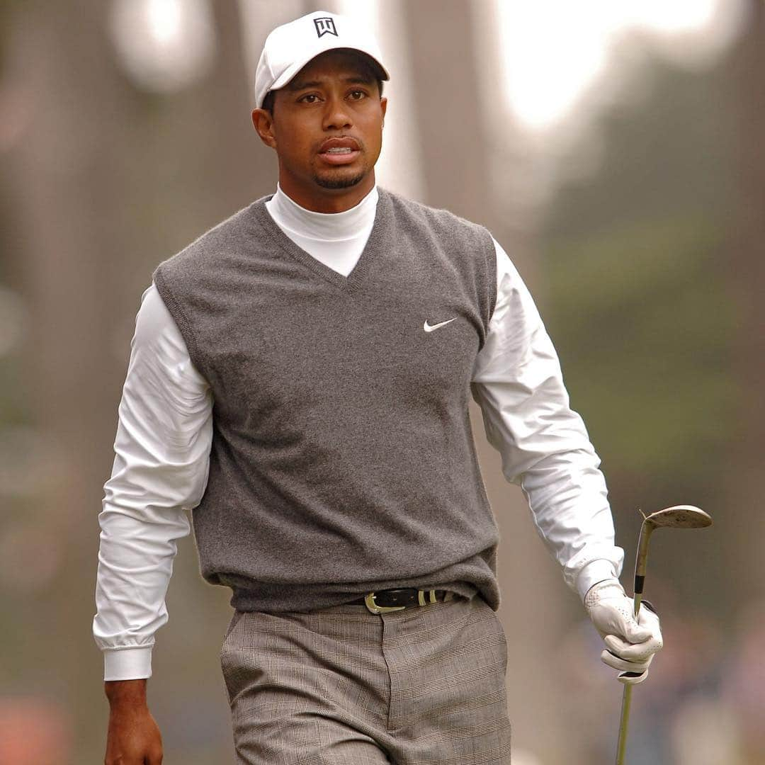 PGA TOURさんのインスタグラム写真 - (PGA TOURInstagram)「@TigerWoods is bringing back the mock turtleneck look from the 2000s 👀」4月10日 7時11分 - pgatour