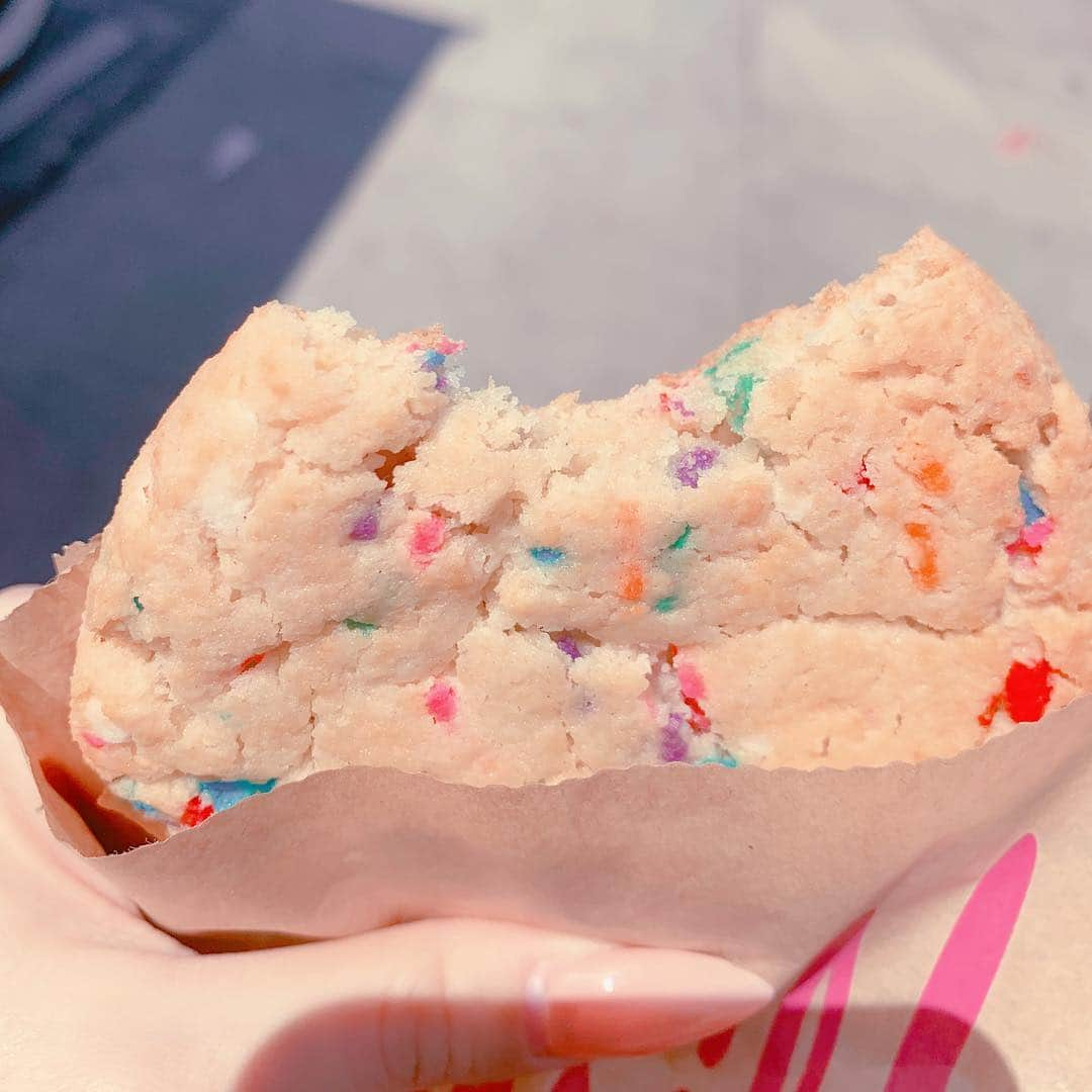 ポニーさんのインスタグラム写真 - (ポニーInstagram)「My sweet tooth...🤪」4月10日 7時16分 - ponysmakeup