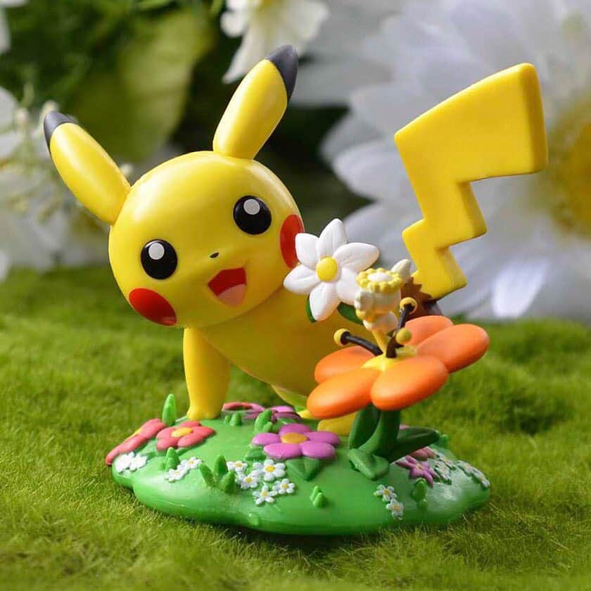 Pokémonさんのインスタグラム写真 - (PokémonInstagram)「☀️ Put this ray of sunshine on your shelf, US Trainers—the next @OriginalFunko Pikachu figure is coming soon to the #PokemonCenter! 🌼 Curious? Tap the link in our bio for more!」4月10日 7時22分 - pokemon