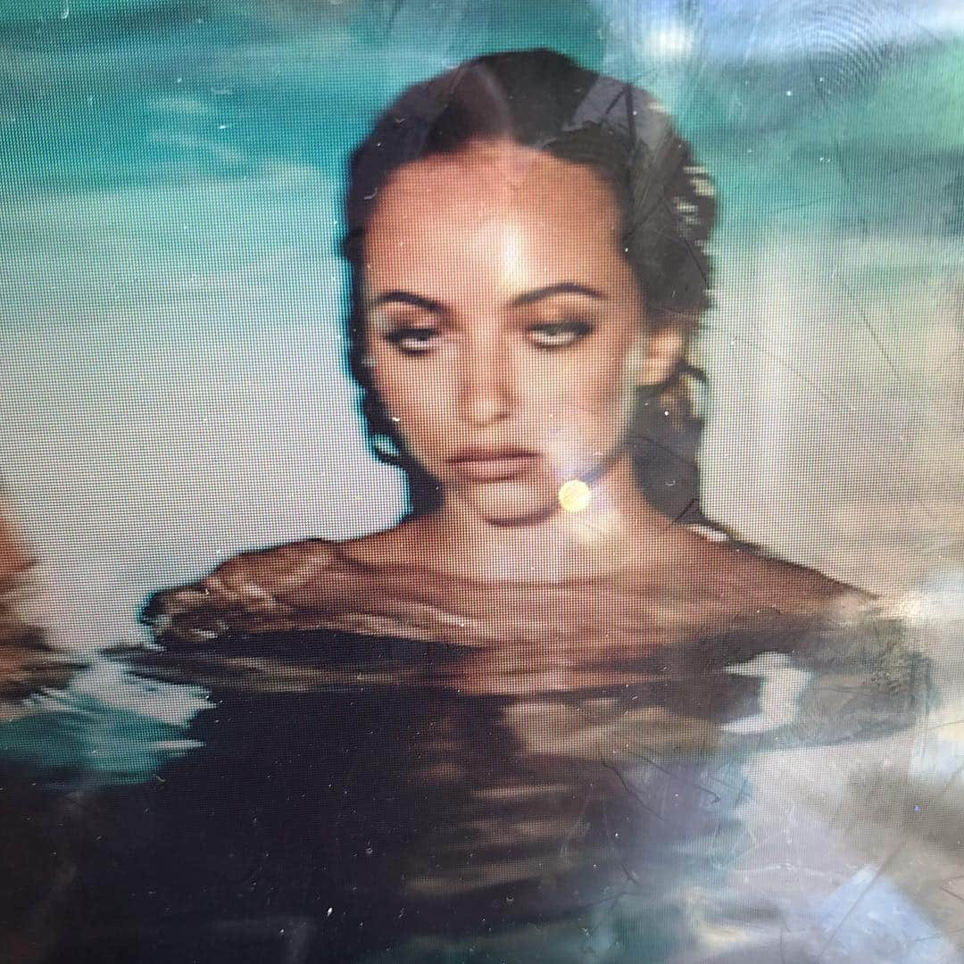 ジェイド・サールウォールさんのインスタグラム写真 - (ジェイド・サールウォールInstagram)「mood.」4月10日 7時41分 - jadethirlwall