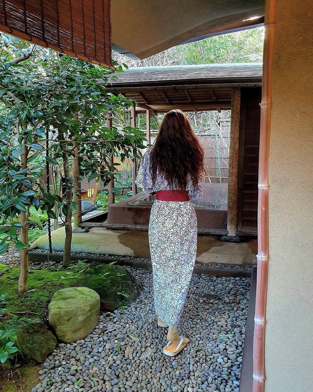 ヒョミン さんのインスタグラム写真 - (ヒョミン Instagram)「🌿」4月10日 8時13分 - hyominnn