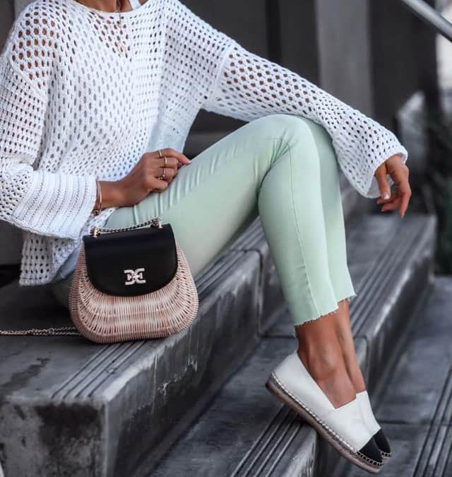サムエデルマンのインスタグラム：「A pop of mint - our Pastel Skinny Jean, Krissy Espadrille, and Millie Basket Bag」