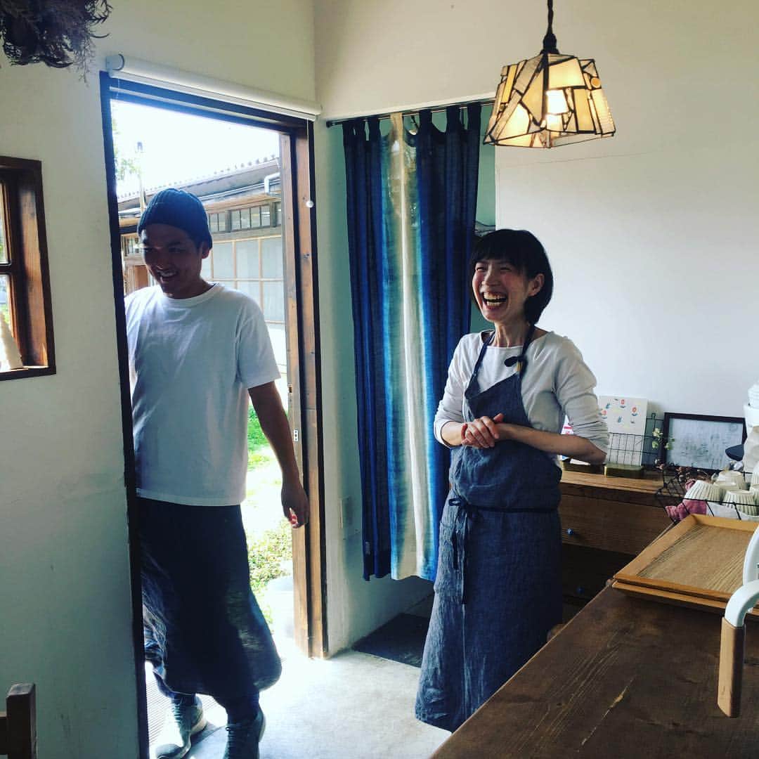 journaleatripさんのインスタグラム写真 - (journaleatripInstagram)「. . organic town . . . "ほんものセンター" 地域の農家さんが👩‍🌾 持ち寄る直売所。  昭和63年から続く 栽培規定は 土壌状態、 農薬散布の回数で金、銀、銅 で 区分され販売されている。 その名のとおり ほんものでした。 綾町。」4月10日 9時14分 - eatripjournal