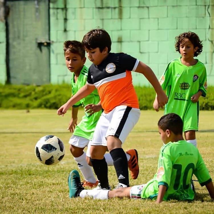 ジーコさんのインスタグラム写真 - (ジーコInstagram)「Zico 10 CUP entrando na reta final.Foram definidos os semifinalistas e felicidade geral da Escola de Futebol Zico 10 classificando em 4 categorias.Parabens garotada.Empolgacao total da meninada.」4月10日 9時57分 - zico