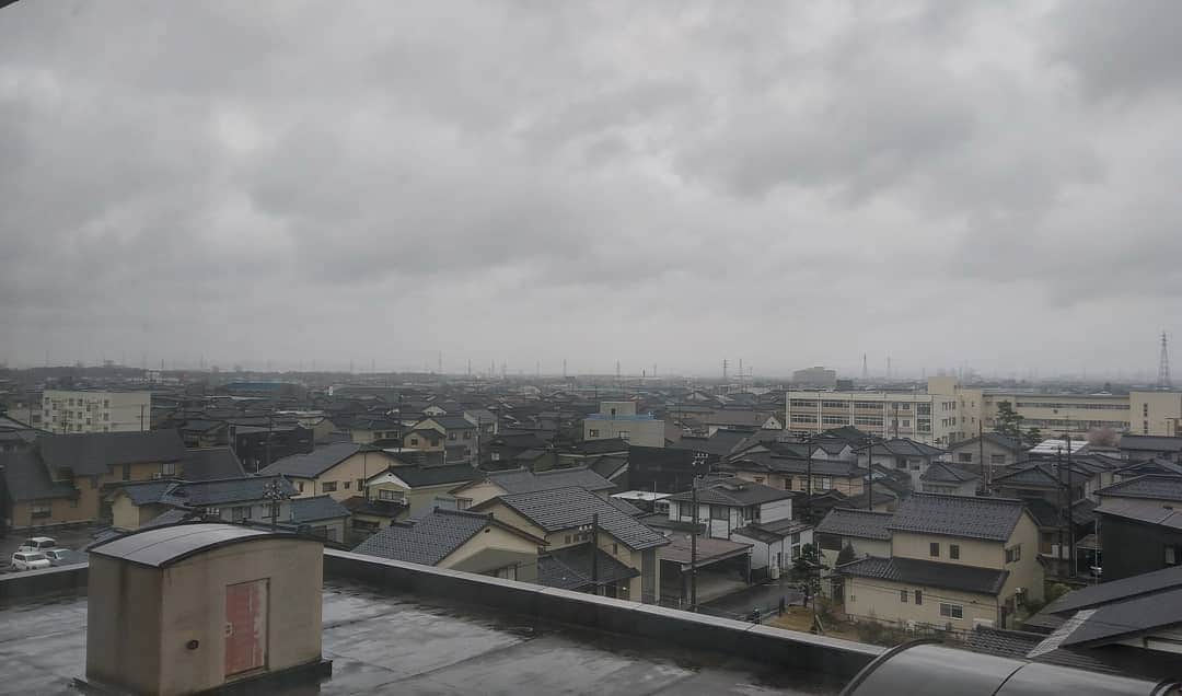 川久保秀一さんのインスタグラム写真 - (川久保秀一Instagram)「おはようございます。 射水市も雨です。  #マリコとヒデーズ」4月10日 9時59分 - hidekazu_kawakubo