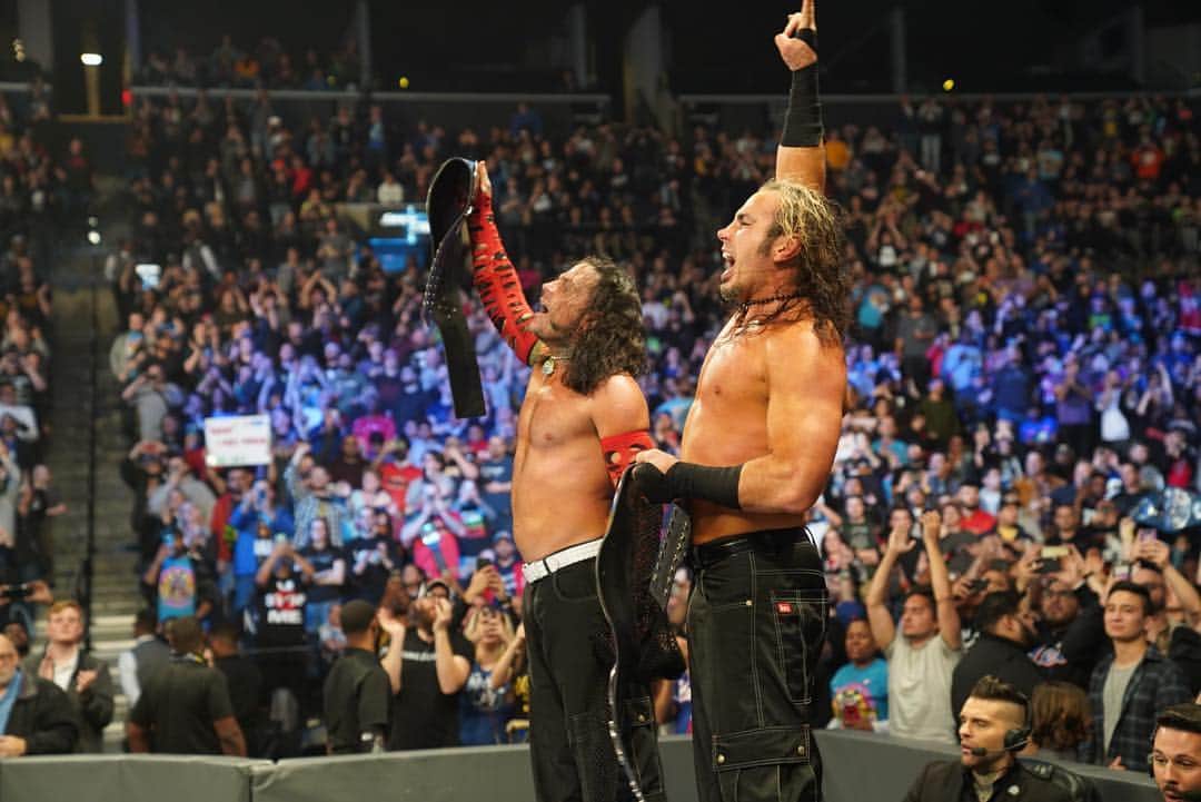 WWEさんのインスタグラム写真 - (WWEInstagram)「The #HardyBoyz are ETERNAL! @jeffhardybrand & @matthardybrand defeat #TheUsos to become the NEW #SDLive Tag Team Champions!」4月10日 10時33分 - wwe