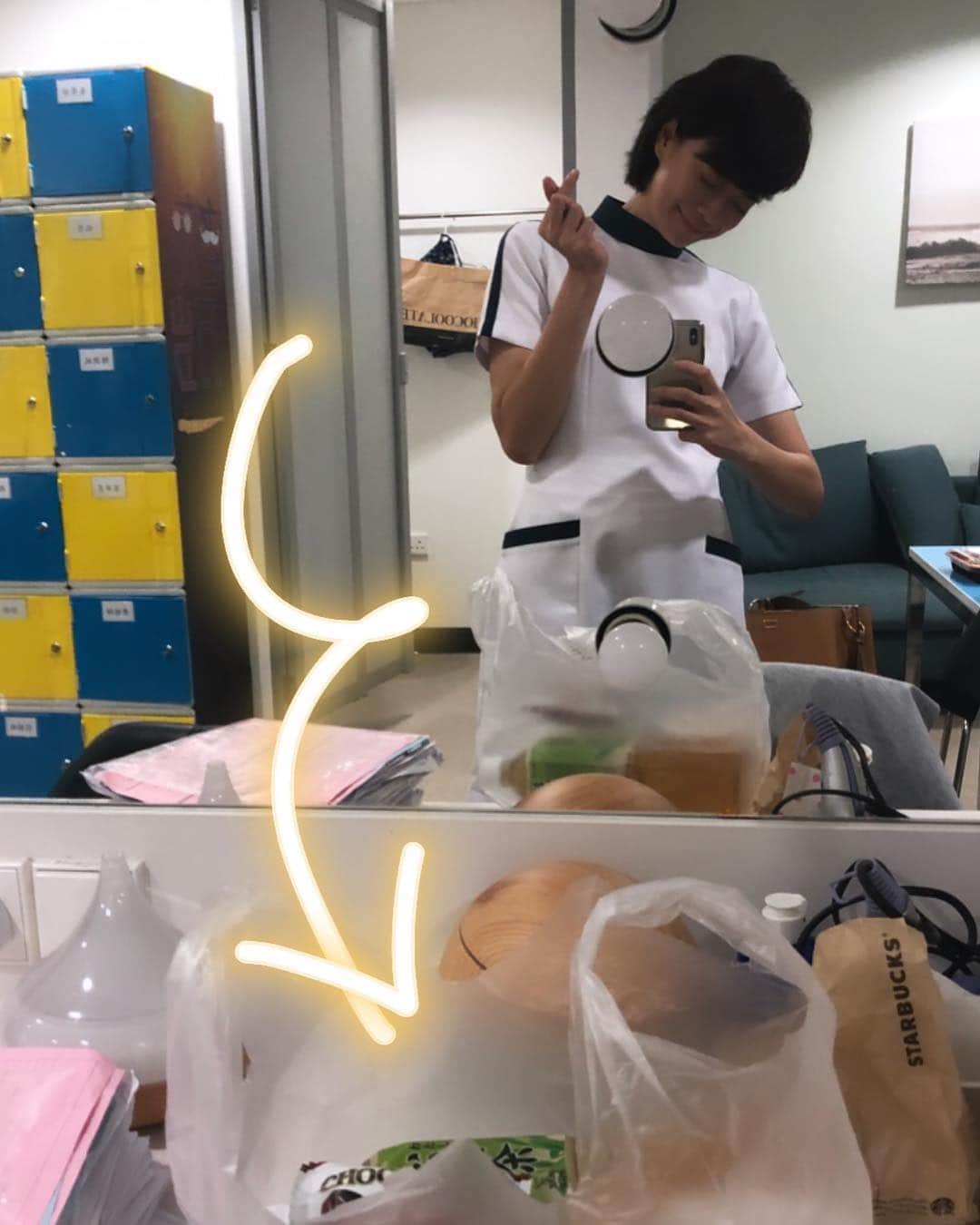 フェリシア・チェンさんのインスタグラム写真 - (フェリシア・チェンInstagram)「Love is...... . Having a 7am-7pm studio shoot and overrunning till 8pm and coming to find a hand delivered dinner coupled with 1l Jap tea and desserts included in the studio. . I can’t say I have completely figured out what love is. But indeed, i have come to know that love is a journey of seeking, dying to your own wants and putting the other over yourself, many a time inconveniencing yourself to love and care for the other. . Just like we receive grace to give grace. So that others will be able to know how that feels. I thank God for teaching me and Mingjie how to love. It is a journey; but I also come to realise that when we choose to ask Him what to do, follow what He says, give grace to others. Many times, I’m always surprised by the outcome. So, I thank God for teaching us how to love and also thank God for @jeffrey_xu ❤️ This is not a post about how “good” we are but of how good He is. Thank you Jesus!💓💓💓💓💓💓💓💓💓」4月10日 10時37分 - iamfeliciachin