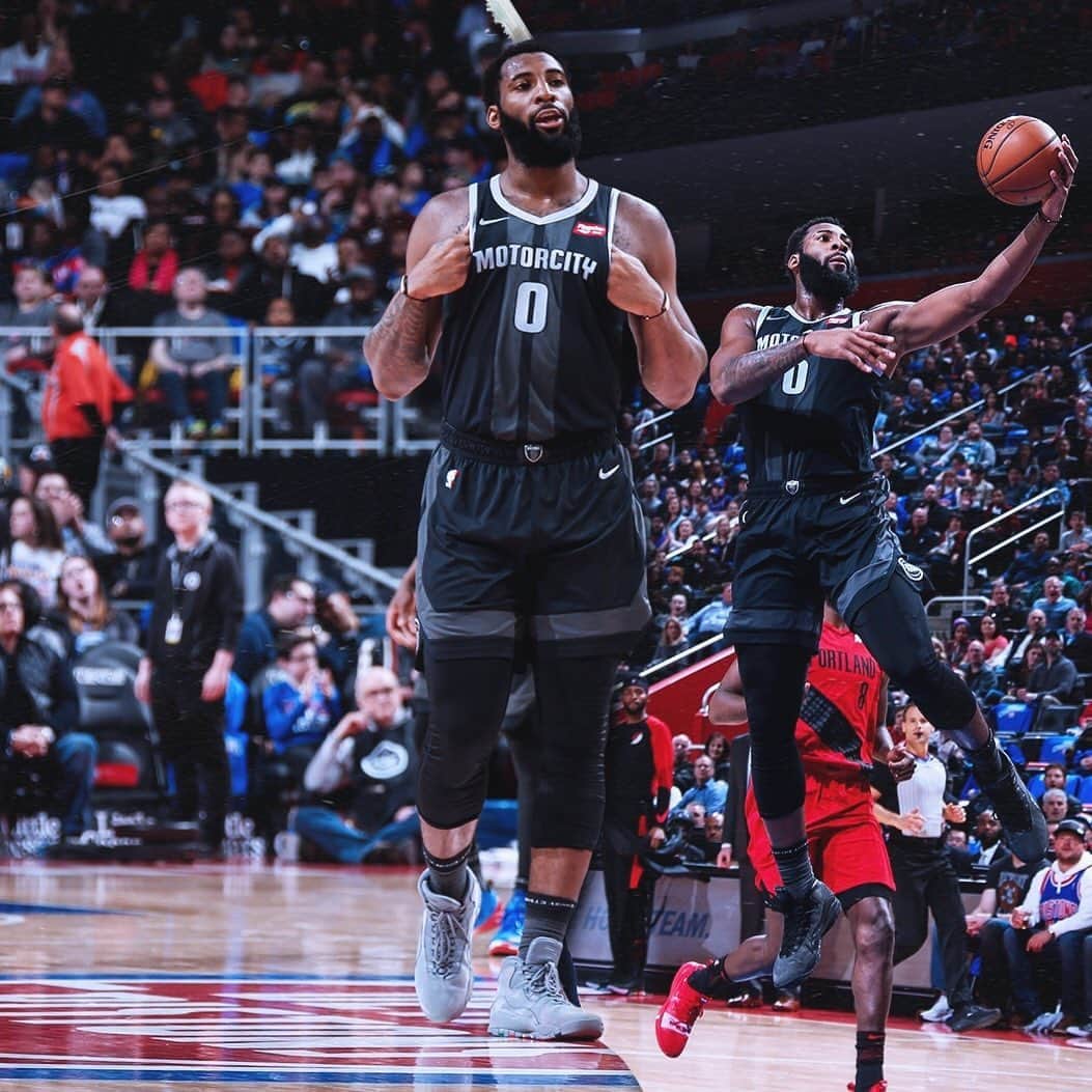 アンドレ・ドラモンドのインスタグラム：「One more. #PlayoffPush 🦍 🦍🦍🦍🦍🦍🦍 #detroitbasketball」