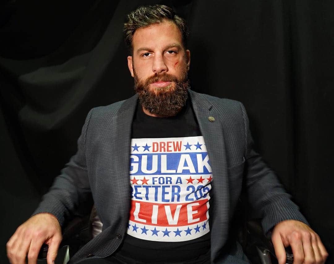 WWEさんのインスタグラム写真 - (WWEInstagram)「@drewgulak is joining the the commentary team for @mrgentlemanjack vs. @humberto_wwe. Will he be biased, or is this a campaign for a better #205Live Commentary?」4月10日 11時05分 - wwe