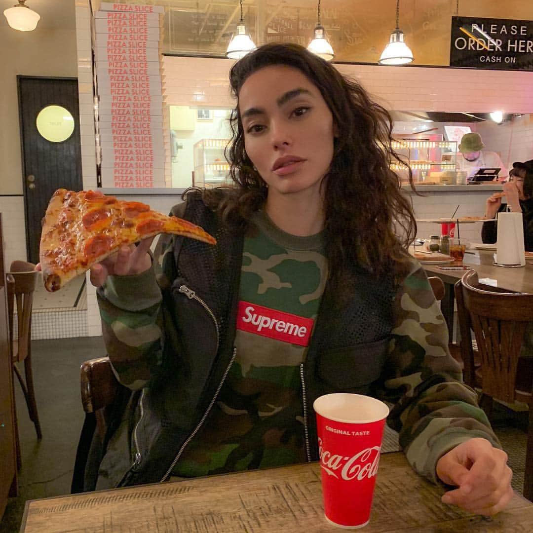 エイドリアン・ホーのグルメインスタ