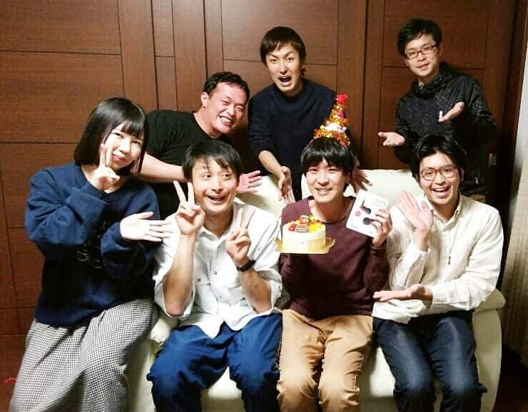 町田星児さんのインスタグラム写真 - (町田星児Instagram)「後輩が誕生日パーティーを開いてくれました。プレゼントにBluetoothのイヤホンを頂きました。ありがとうございました。相方も居たのですが、わざとではなく相方の写真だけ撮るのを忘れてました。 #アシダヒモビッチ  #パーフェクトダブルシュレッダー門野  #パーフェクトダブルシュレッダー和田  #ふじいもやし  #デンタル大島  #はやし  #やまぐちたけし  #ナンプラー北川」4月10日 11時32分 - machidaseiji