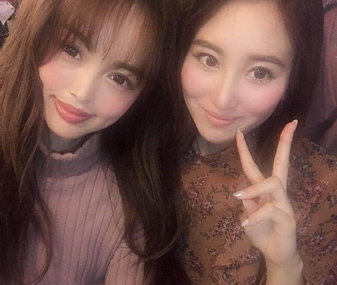 板橋瑠美さんのインスタグラム写真 - (板橋瑠美Instagram)「馬女子会🐴💓 ・ 先日始めて行って大好きになった馬肉😍 を食べにまたまたうまえびす集合〜◟̊◞̊ ◟́◞̀ ◟̆◞̆ ・ 相変わらず美味しかったし、 罪悪感ない焼肉食べれる幸せね^ ^！ ・ 馬刺しも相変わらず美味しかったなぁ💓 ・ 大好きメンバーと過ごす幸せ時間に、美味しいご飯を食べてもっと幸せだね((((･´ω`･)))) ・ ・ また行こーっと💓 ・ ・ ・ ・ #うまえびす #三軒茶屋 #馬肉 #馬肉料理 #熊本 #九州」4月10日 11時36分 - rumi_official_0616