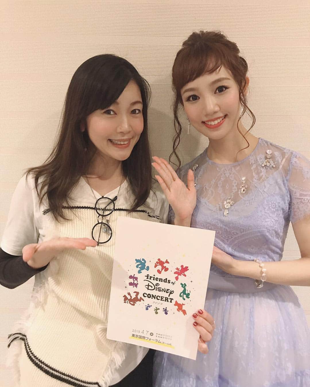 咲妃みゆのインスタグラム：「続きまして、きょんさんこと池谷京子さん✨ . きょんさんは「フレンズオブディズニー」は勿論のこと様々なディズニーのコンサート等にご出演経験のある、私の憧れの方です❤️ . 緊張する私を、今回もまるでお姉さんのように見守ってくださいました😭😭😭💕きょんさんは、お会い出来るだけで元気になれる特別なパワーをお持ちなのです🌱☀️ . #池谷京子 さん✨ #尊敬して止まない #素晴らしい方 🌸」