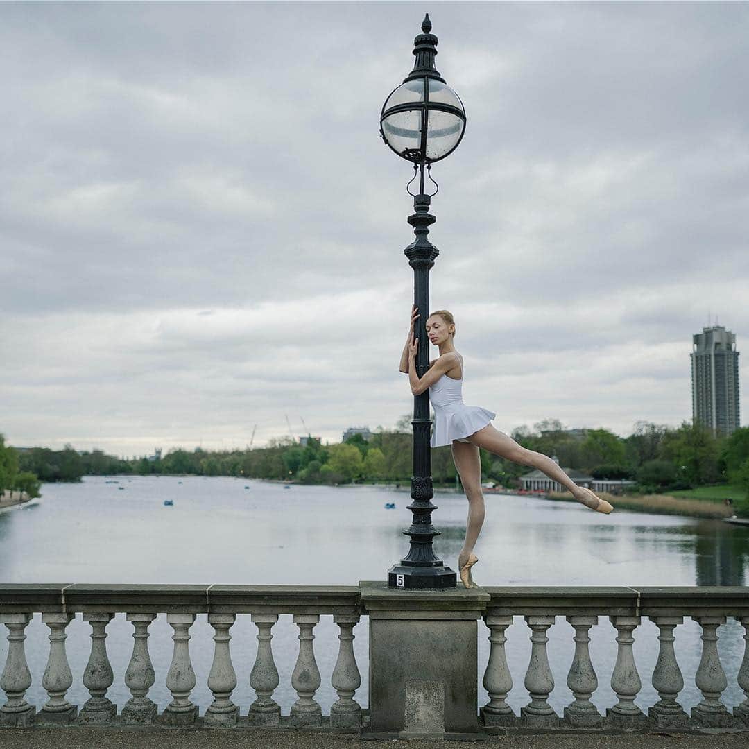 ballerina projectさんのインスタグラム写真 - (ballerina projectInstagram)「Iana Salenko in London. #ballerina - @iana_salenko #theserpentine #hydepark #kensingtongardens #london #ballerinaproject #ballerinaproject_ #ballet #dance #pointe #ianasalenko  With the upcoming conclusion of the Ballerina Project limited edition prints will be only available for purchase until the beginning of June 2019. Link is in our Instagram profile to purchase one today.  The Ballerina Project book is now available for pre-order. Go to @ballerinaprojectbook for pre-order link and info. #ballerinaprojectbook」4月10日 23時08分 - ballerinaproject_