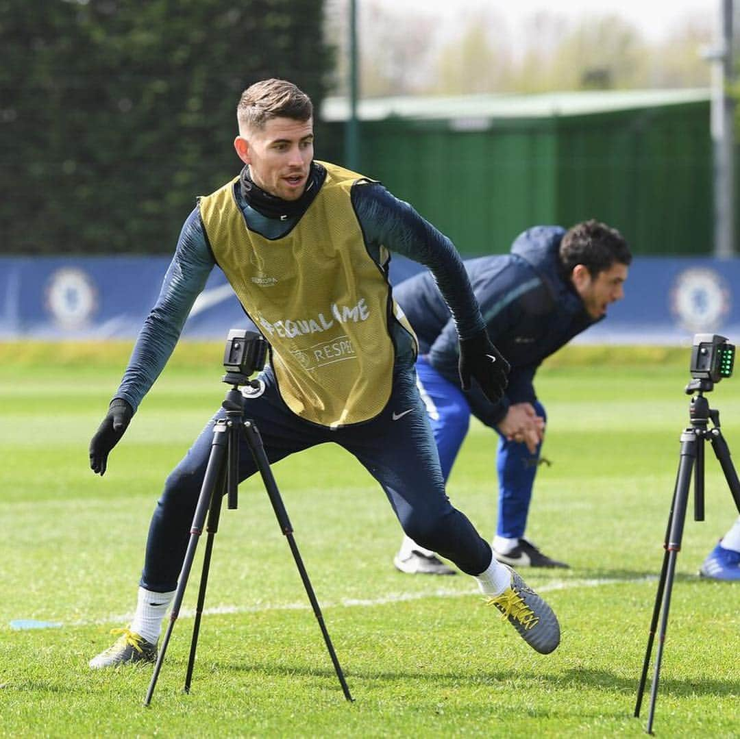 ジョルジェ・ルイス・フレーロさんのインスタグラム写真 - (ジョルジェ・ルイス・フレーロInstagram)「Training session 💪🏻🤙🏻 #hardwork #cfc @chelseafc」4月10日 21時47分 - jorginhofrello