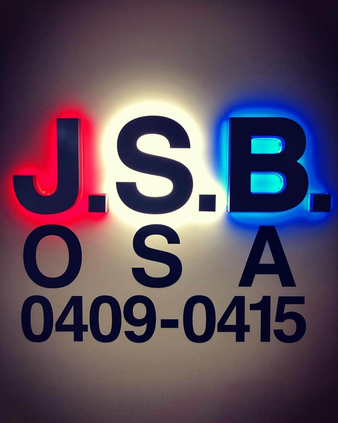 今市隆二さんのインスタグラム写真 - (今市隆二Instagram)「@j.s.b._official #jsb #raisetheflag #goldman」4月10日 21時55分 - jsbryuji_official