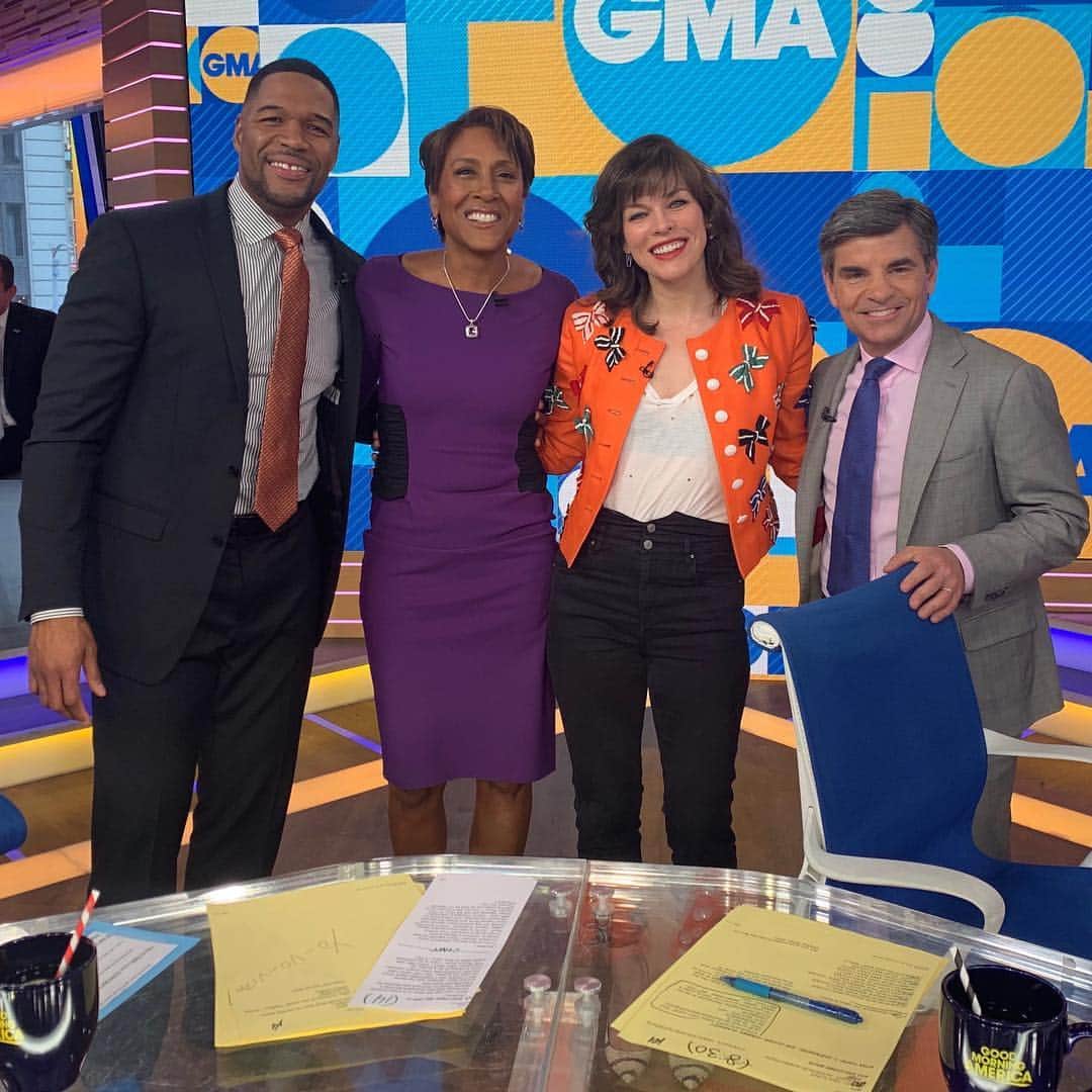 Good Morning Americaさんのインスタグラム写真 - (Good Morning AmericaInstagram)「Thanks for coming to hang out with us this morning @millajovovich!」4月10日 22時00分 - goodmorningamerica
