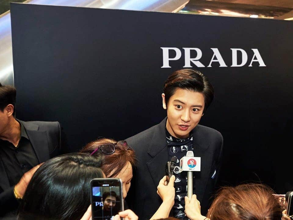 チャニョル さんのインスタグラム写真 - (チャニョル Instagram)「PRADA #pradass19 #prada #pradasingapore」4月10日 22時03分 - real__pcy