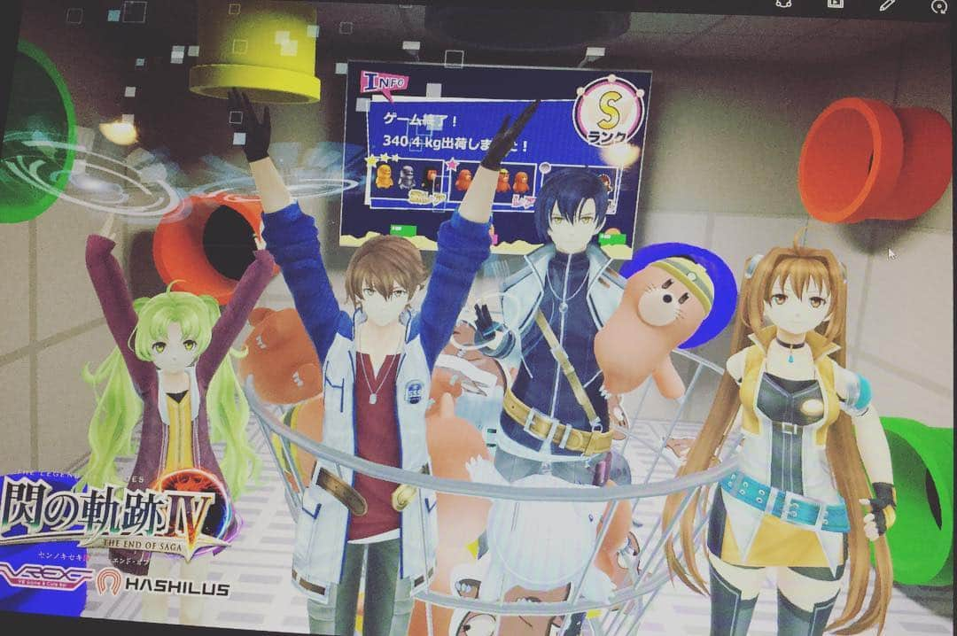 VREX VR Game&Cafe Barさんのインスタグラム写真 - (VREX VR Game&Cafe BarInstagram)「VREX新宿店です🎉 軌跡シリーズコラボ第2弾も大好評です✨ ヨシュアさんエステルさんロイドさんキーアさんが人気ゲームMogura in VRで遊んでくれました🤩 皆さんもナイスな写真撮ってみてくださいね〜🤳🌈 #VREX#vrex新宿店#vrex新宿#VREXshinjuku#VR#VRゲーム#AR#ARゲーム#HADO#軌跡コラボ#軌跡シリーズ#閃の軌跡」4月10日 22時04分 - vrex.shinjuku