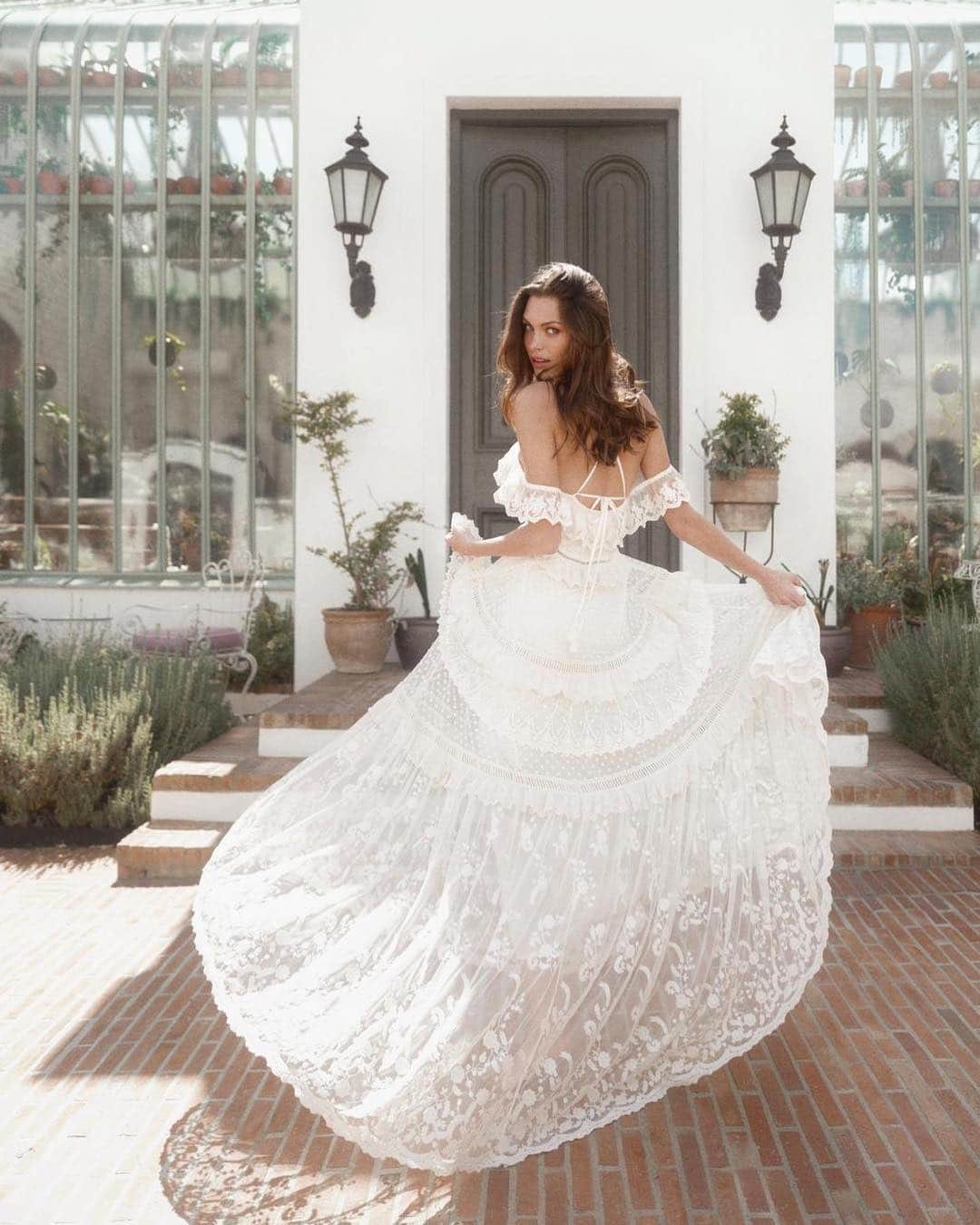 SPELLさんのインスタグラム写真 - (SPELLInstagram)「On the blog ✨ our @spell_bride campaign ~ shot on location at @akademieguest with muse @marion.pascale by @amberlyvalentine ☁️ see the full shoot on our blog via link bio 🕊」4月10日 22時11分 - spell