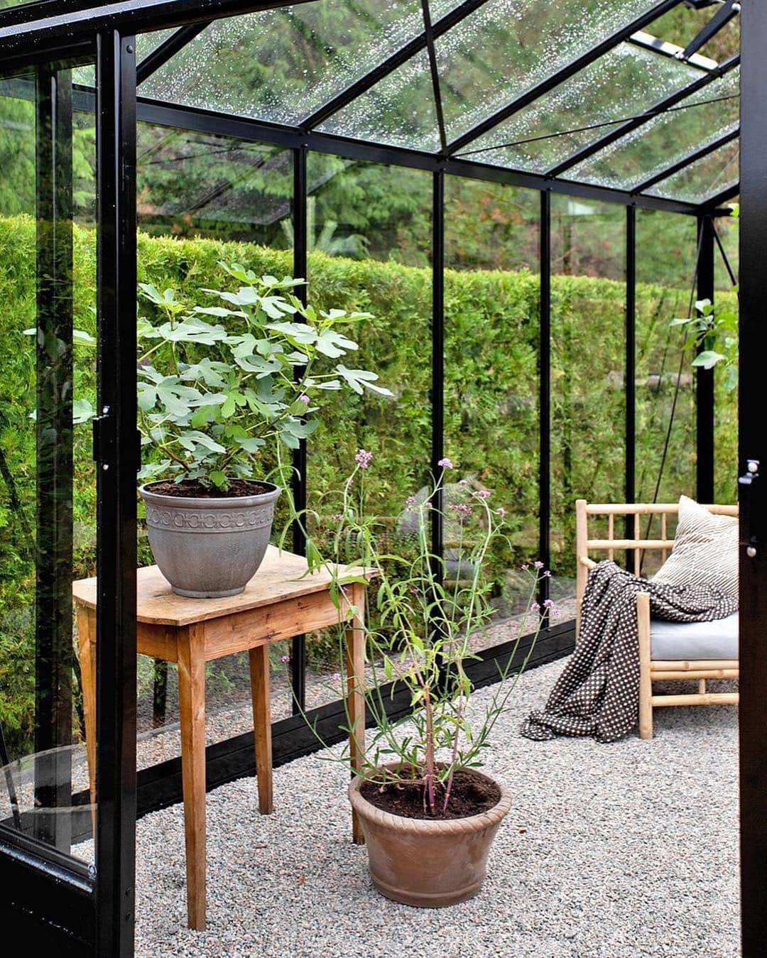 Frida Ramstedtさんのインスタグラム写真 - (Frida RamstedtInstagram)「Garden goals ➡️New blogpost 🌱Trendenser.se」4月10日 22時24分 - trendenser