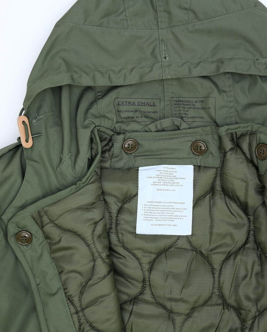 みりどる乙夜さんのインスタグラム写真 - (みりどる乙夜Instagram)「中田商店で販売中の、Sessler MFG M-51。インナーを外してゆったり着てみました。XSサイズ着用。 この後すぐハワイに飛び立ちます（笑） 詳しくはSATマガジン2019年3月号に掲載。見てくださいね！ #m51 #military #militaryfashion #militaryjacket #sessler #jacket #coat #od #vintage #smoke #dark #airport #streetsnap #model #portrait #japan #japanesegirl #army #armygirl #ミリタリージャケット #ミリタリー #ヴィンテージ #空港 #中田商店 #乙夜 #ミリドル #コート #冬コーデ #青島コート #satマガジン」4月10日 22時29分 - itsuya_miridoru