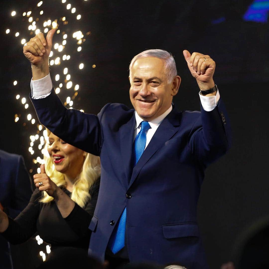 NBC Newsさんのインスタグラム写真 - (NBC NewsInstagram)「#Israeli PM #Netanyahu appears to have secured a record 5th term in office, in a close contest with his rival. Click the link in our bio to read more. . 📷 Ariel Schalit / @apnews」4月10日 22時33分 - nbcnews