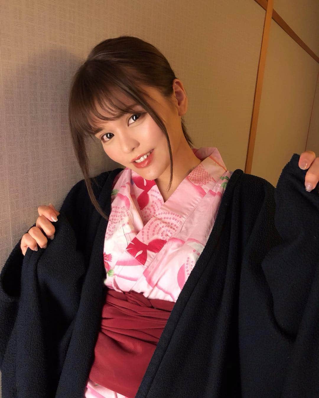 ななぴさんのインスタグラム写真 - (ななぴInstagram)「寒くて温泉が恋しい…♨️ お饅頭食べたーい🐷  #温泉 #温泉旅行 #浴衣 #伊豆旅行 #浴衣女子」4月10日 22時40分 - __nanapgram__