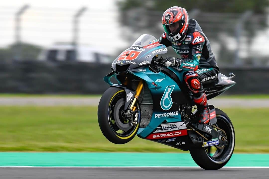 MotoGPさんのインスタグラム写真 - (MotoGPInstagram)「Happy #WheelieWednesday 😎 // Let's celebrate it with the Top Rookie from the #ArgentinaGP @fabioquartararo20 💪 How far can the Frenchman go at the #AmericasGP this weekend? 🤔 #FQ20 #MotoGP #Motorcycle #Racing #Motorsport」4月10日 16時00分 - motogp