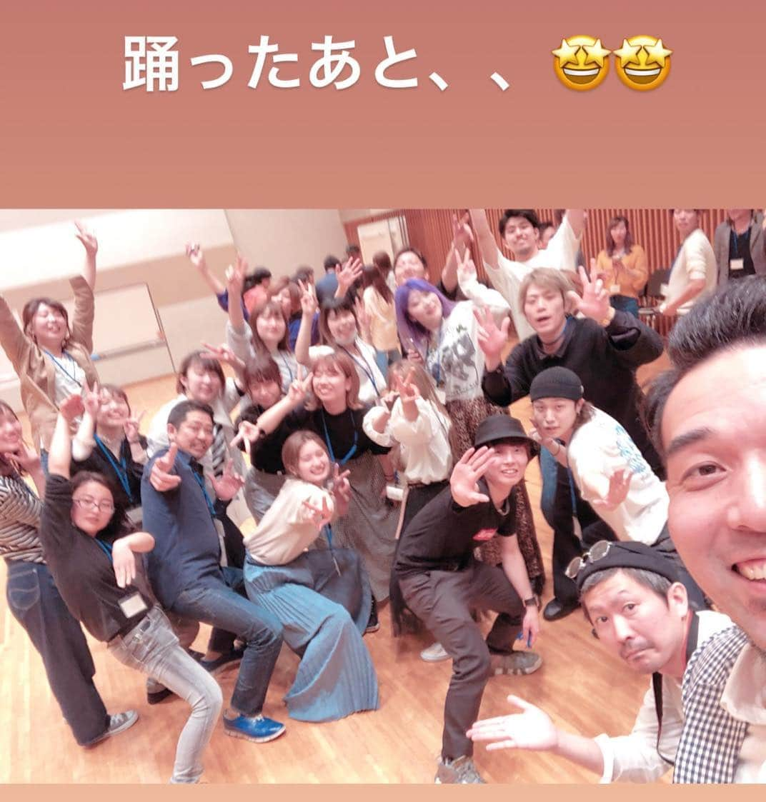 kouzuma ショートマスターさんのインスタグラム写真 - (kouzuma ショートマスターInstagram)「新人研修無事に終了〜〜🤩🤩 成長した姿が見れたなぁ👍  明日から本当のスタート‼️ スタートダッシュで 先輩追い越せ〜〜💨💨 誰とどんな時間を過ごすかで 見える景色と価値観は変わる‼️ 期待してるぜぃ💕  Ruttu KaoLa ﻿﻿ ﻿﻿ 埼玉県新座市東北2-39-8﻿﻿ 永代ビル2F﻿﻿ ☎︎048-423-7928﻿﻿ ﻿﻿ 定休日 火曜﻿﻿ 平日10:00〜18:00﻿﻿ 土日祝9:00〜17:00﻿﻿ ﻿﻿ 予約→www.ruttu.com﻿﻿ ﻿﻿ ===================﻿﻿ ツヤ髪サイト ﻿www.kaola.company ﻿﻿ 髪質改善ツヤ髪ストレート﻿ ¥21600〜 ===================﻿﻿ #hairstyle#kaola#美容師#アシスタント#美髪#美容学生#志木＃新座#撮影#縮毛矯正#be容師#サロモ#写真好きな人と繋がりたい#ショートマスター#コウズマ#ショートボブ#前髪カット#ruttukaola#ルッツカオラ﻿﻿#髪質改善#ツヤ髪#ストレート#仲間創りプロジェクト ﻿﻿ ﻿﻿ ===================﻿ ﻿」4月10日 16時56分 - kouzuma