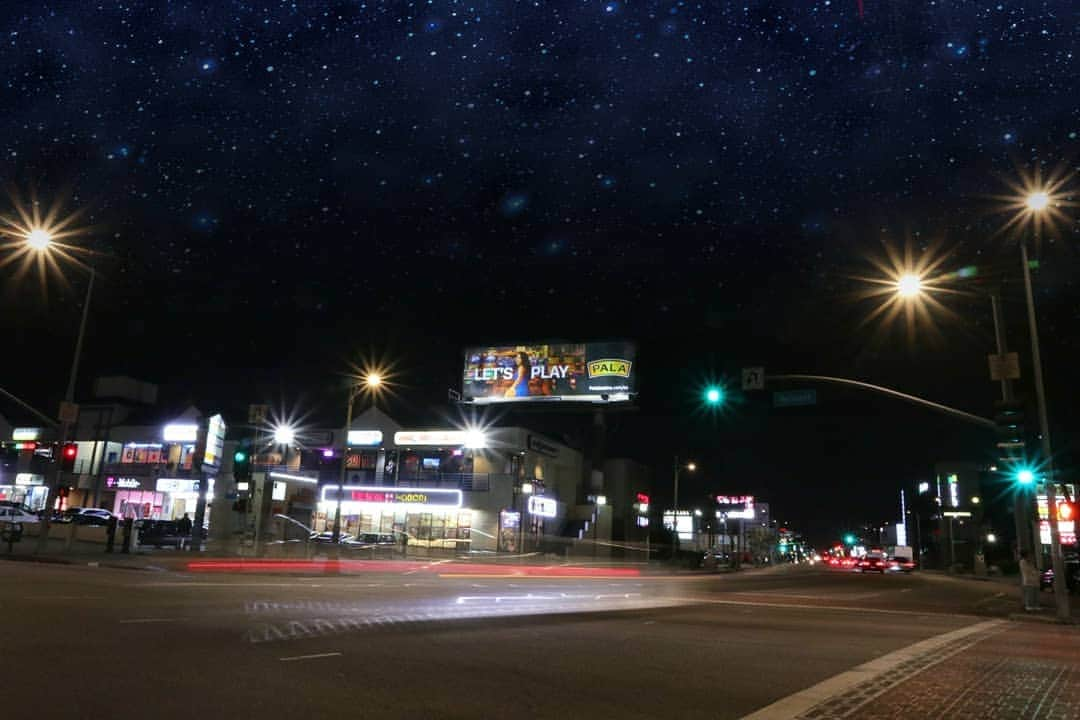 吉松育美さんのインスタグラム写真 - (吉松育美Instagram)「Another #billboard in LA!!!!! . Thank you for finding me Ruby💕💕💕 . . #ロサンゼルス にも私のデッカイ看板があります😊✨ . 見つけて～(笑)😍 . ありがたいですね💗💗💗 . . #感謝 #海外 #お仕事 #撮影 #asian #model #actress #casino #shooting #losangeles #blue #dress #ikumiyoshimatsu #吉松育美 #palacasino」4月10日 16時57分 - ikumiyoshimatsu