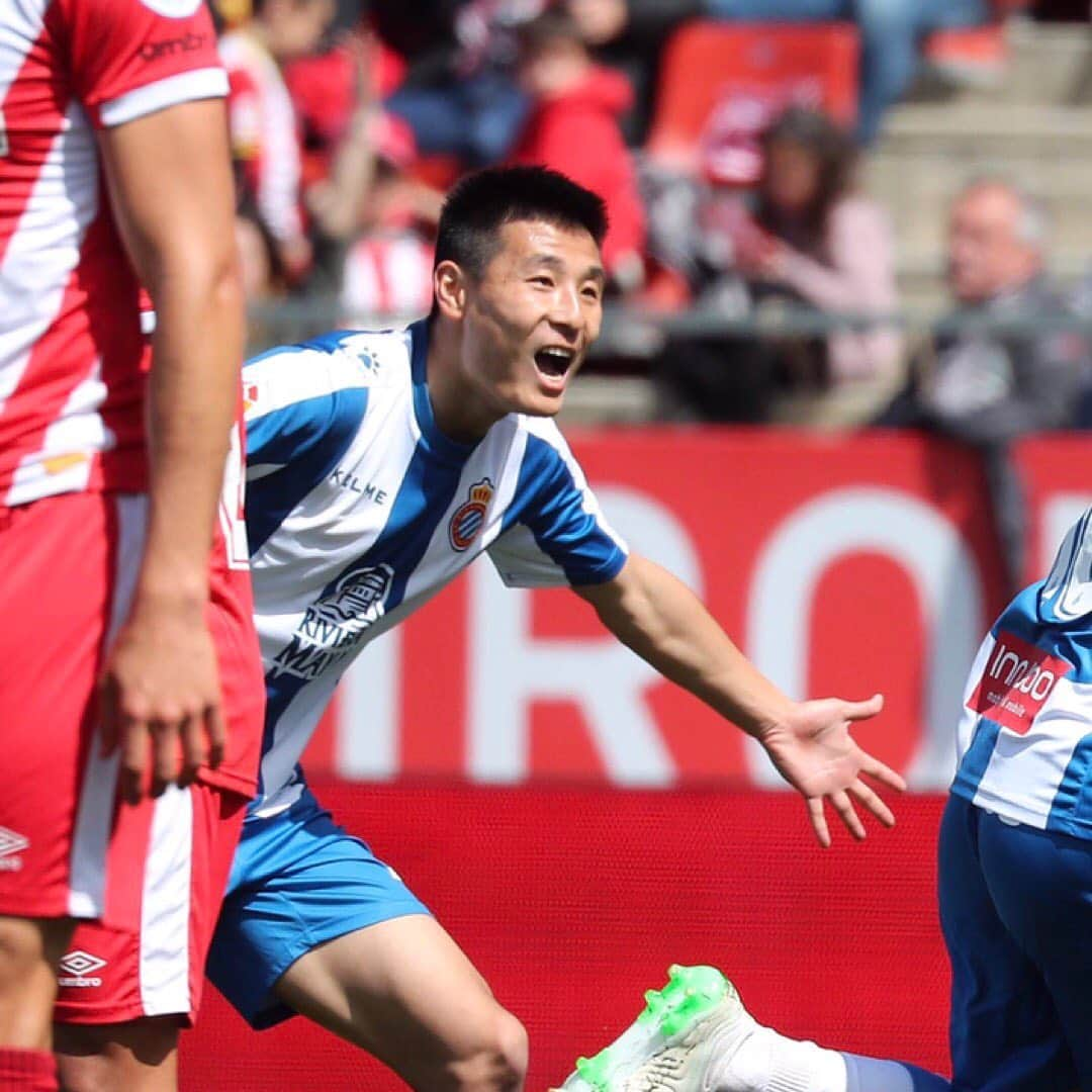 RCDエスパニョールさんのインスタグラム写真 - (RCDエスパニョールInstagram)「😃🙌 That feeling 🙌😃 @wulei_wl7 @sergidarder - #RCDE | #Volem | #EspanyoldeBarcelona」4月10日 17時29分 - rcdespanyol