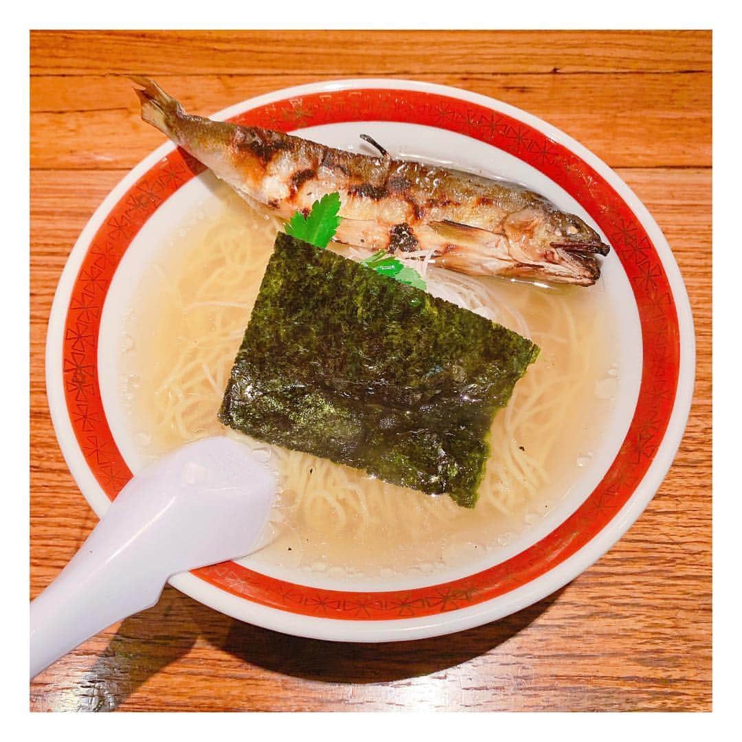 筒井萌子のインスタグラム：「* #ラーメン部 二子玉川にある鮎ラーメン🍜 サッパリしてて罪悪感0◡̈⃝♪♪ ・ #筒井萌子 #女優 #actress #モデル #model #岡山  #shooting #instagood #instalike #converse #撮影 #followme #instalike #ブリヂストンゴルフ #tommyjeans #dhoric #snidel #lee #ゴルフ #ゴルフ女子 #ゴルフコーデ #골프 #좋아요반사 #좋아요그램 #좋아요환영 #데일리그램 #패션 #오오티디 #카페 #카페 #ジャパンゴルフフェア」