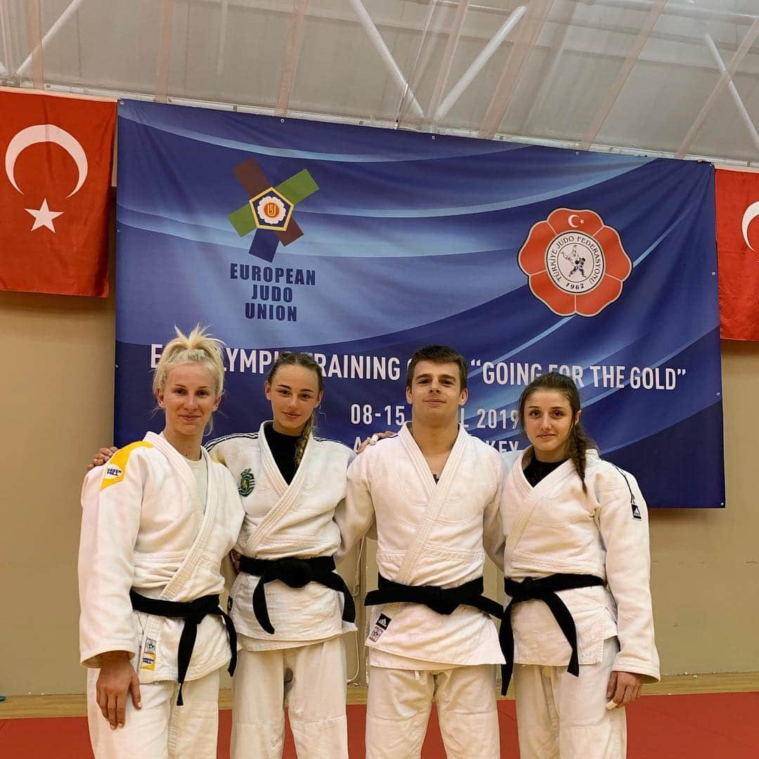 ダリア・ビロディドさんのインスタグラム写真 - (ダリア・ビロディドInstagram)「Training camp in Turkey💪🏻🇹🇷☀️ #otcantalya #trainingcamp #adidascombatsports #adidasjudo #heretocreate #sportingclubedeportugal #sporting #sportingolympics」4月10日 17時47分 - dariabilodid7