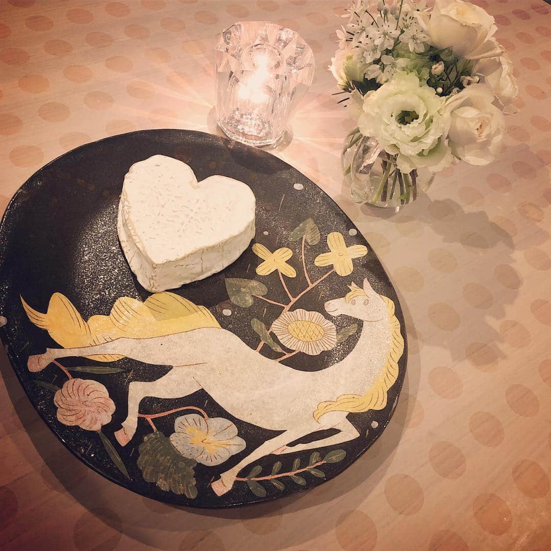 KOKIAのインスタグラム：「Yummy and cuuute! #kagoshimamakoto #鹿児島睦 #鹿児島まこと」
