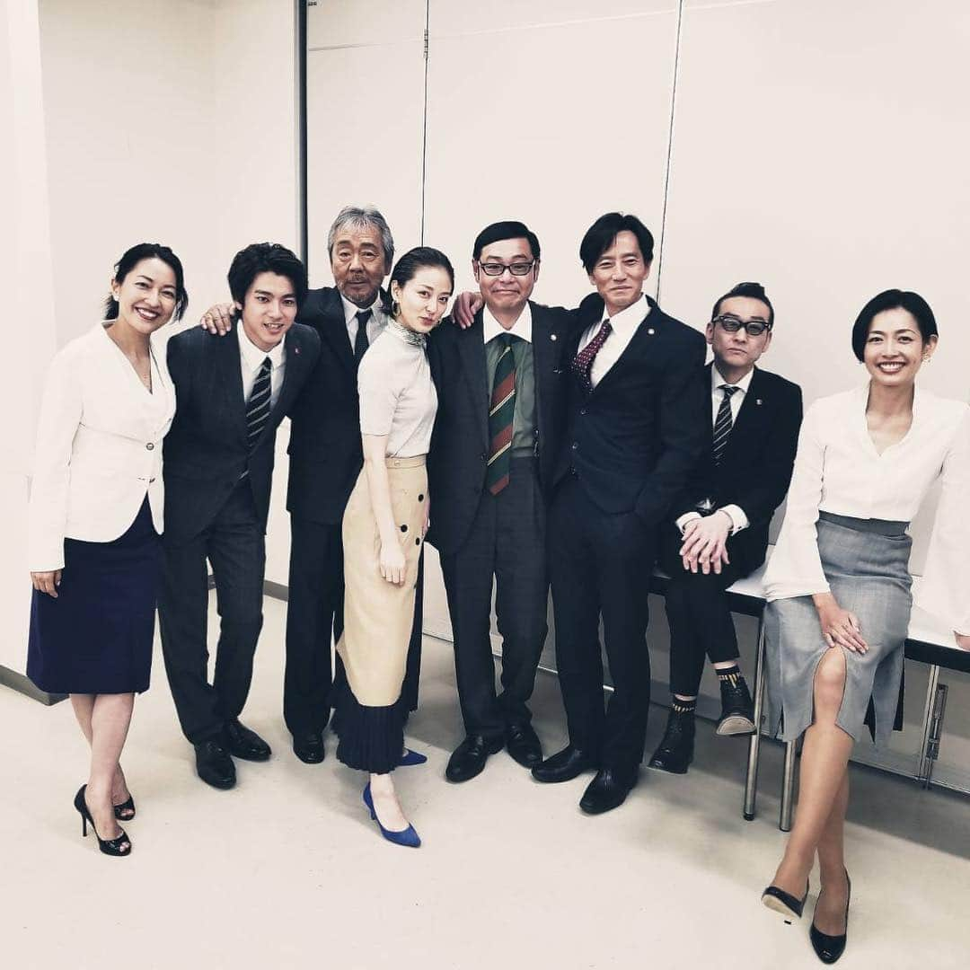 羽田美智子さんのインスタグラム写真 - (羽田美智子Instagram)「まさかの4月の雪景色❄️都心も冷たい雨の一日となっています。 今夜は早くお帰りいただいて『特捜９第1話』をお家を温かくしてご覧いただくのが良いかと思います😌どうでしょう？この提案😊 ともかくお足元悪くなってますので気をつけてお帰りくださいね🙆 今夜から『特捜９』season2始まります！今夜は拡大版。ちょっと泣けてしまいました💧今シーズンもどうぞよろしくお願いいたします🙇 #特捜９ #井ノ原快彦 #津田寛治 #吹越満 #田口浩正 #原沙知絵 #中越典子 #山田裕貴 #寺尾聰 #テレビ朝日」4月10日 17時48分 - michikohada