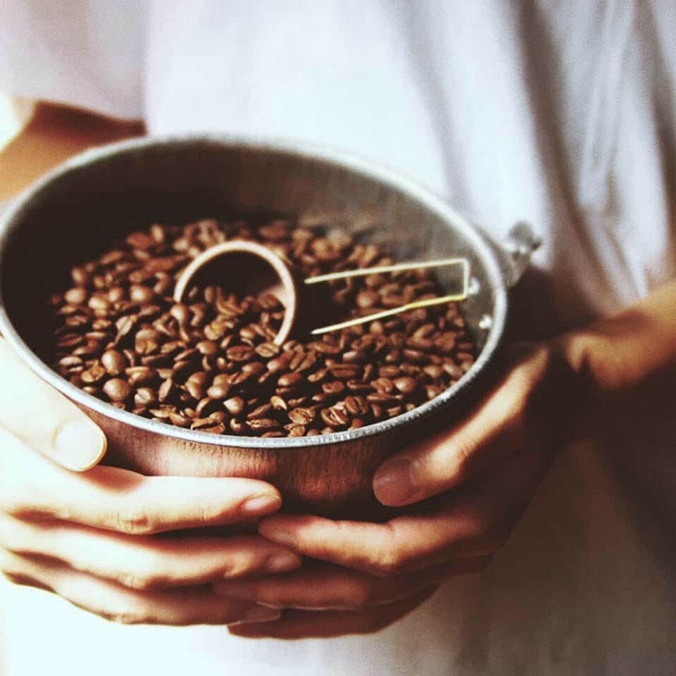 TODAY'S SPECIALさんのインスタグラム写真 - (TODAY'S SPECIALInstagram)「＜MARKET＞ . MARKETのお知らせです。 今週末は、おいしいパンやこだわりのコーヒーが届きます。週末のおでかけに、ぜひお立ち寄りください。 . ■Shibuya  Felt coffee コーヒー豆の試飲販売 4月12日 (金) . . ■Jiyugaoka かまパン＆ストア パンの販売  4月13日 (土) . ■Kobe 余白珈琲 珈琲の販売 4月13日 (土) . ■Kyoto うぐいすと穀雨 パンの販売  4月14日(日) .  一 . *なくなり次第終了です。 *詳細はトップURLからご確認ください。 →@cibone_ts . #todaysspecial #トゥデイズスペシャル #渋谷ヒカリエ #京都bal #神戸bal . . @yuuki_fukuoka @food_hub_project @yohaku_coffee @uguisu.to.kokuu」4月10日 17時49分 - cibone_ts