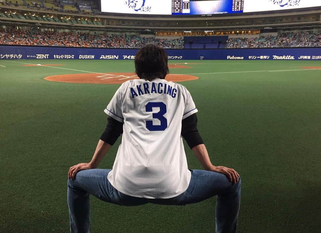 ケイン・コスギさんのインスタグラム写真 - (ケイン・コスギInstagram)「Watching the baseball game between Dragons and Giants .」4月10日 18時10分 - kane_kosugi