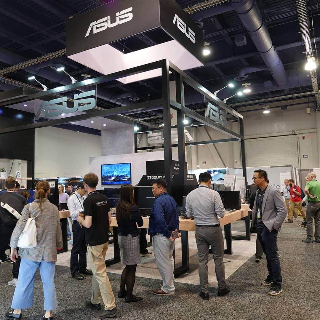 ASUSさんのインスタグラム写真 - (ASUSInstagram)「The world’s first 4k monitor with Dolby Vision™ is featured at the #ASUS booth during the NAB show in Las Vegas this week. Come by and see the awesome visuals in person! Booth number: SL15110  #ASUS_ProArtMonitor  #NABshow」4月10日 18時48分 - asus