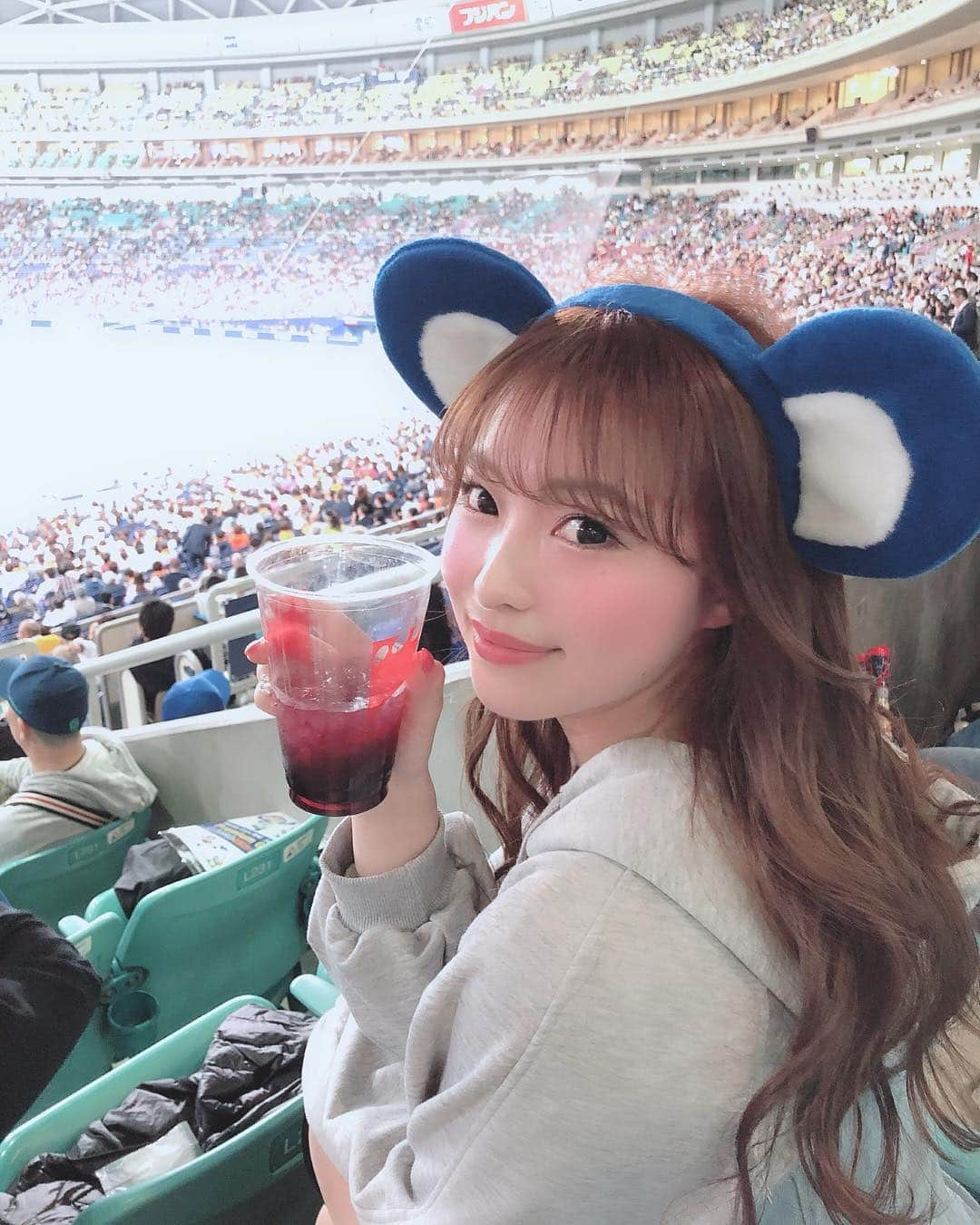 清里千聖さんのインスタグラム写真 - (清里千聖Instagram)「. 久しぶりに野球観戦行けた🥺⚾️💕. たぶんちゃんと試合みれたの大学生ぶりとか🤣🤣. 今年はいっぱい観に行きたい〜💕. #ナゴヤドーム #野球観戦 #野球 #中日ドラゴンズ #ドアラ #17kg #coordinate #撮影 #名古屋 #hairarrange #followme #l4l  #ootd #radiodj  #여행 #japan  #fashion #前髪 #beautiful #tagsforlikes #picoftheday  #instagramjapan  #japanesegirl #instagood #팔로우 #일상 #먹스타그램」4月10日 18時43分 - chiseikiyosato