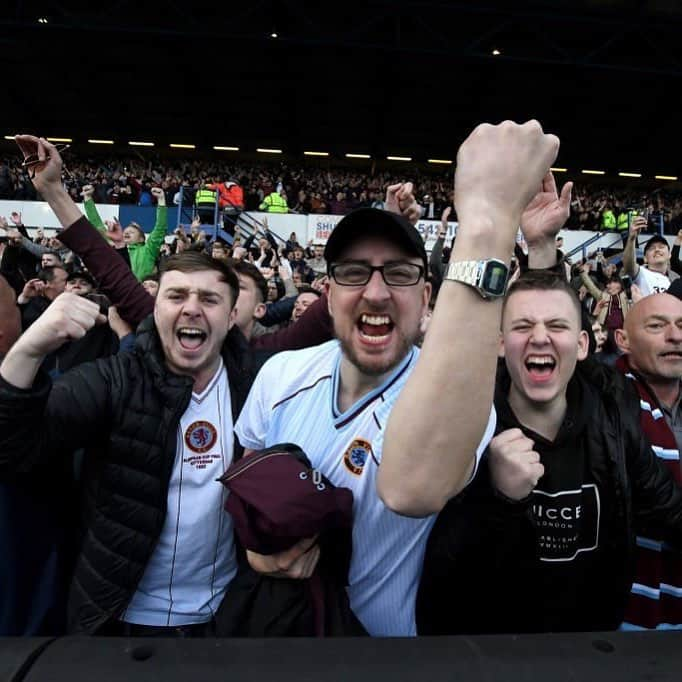 アストン・ヴィラFCさんのインスタグラム写真 - (アストン・ヴィラFCInstagram)「It’s another BIG matchday! . 🤞 for some more #awayday scenes... . #PartOfThePride #AVFC」4月10日 18時44分 - avfcofficial